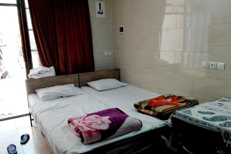 Near Hafezieh (Room 4)